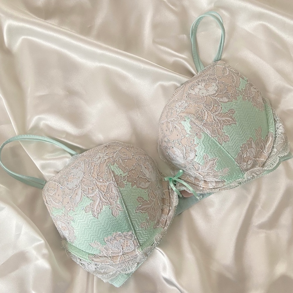 Victoria Secret Mint Green Diamond Push-Up Bra